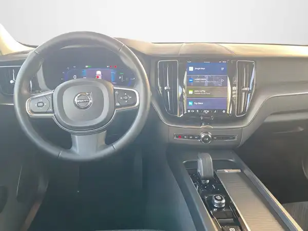 VOLVO XC60 (8/22)