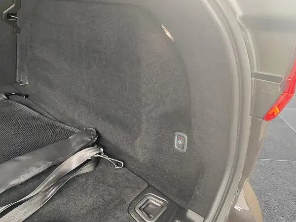 VOLVO XC60 (13/17)