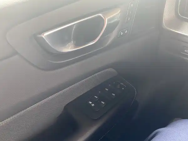VOLVO XC60 (17/17)