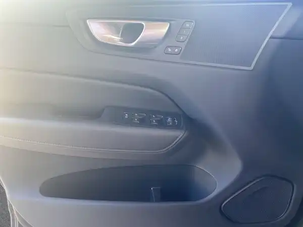 VOLVO XC60 (17/21)