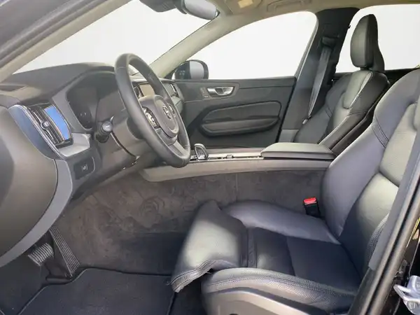 VOLVO XC60 (7/21)