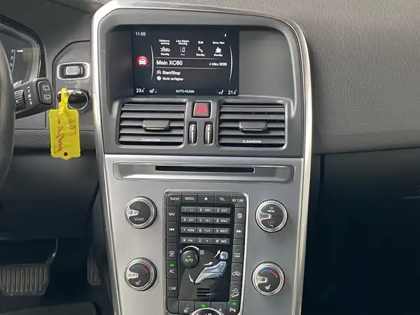 VOLVO XC60 (11/20)