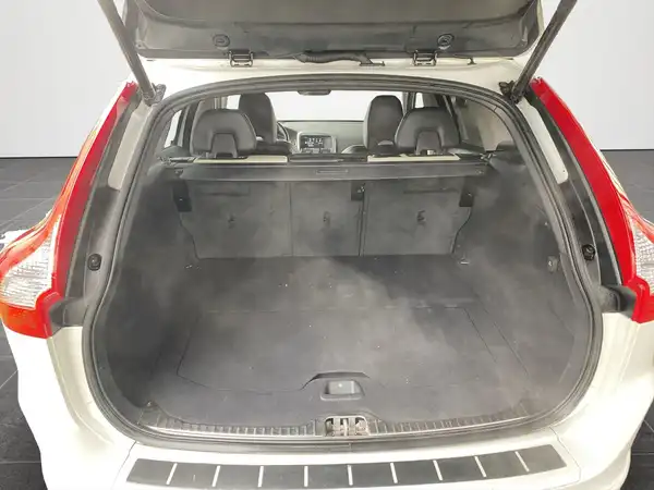 VOLVO XC60 (14/20)