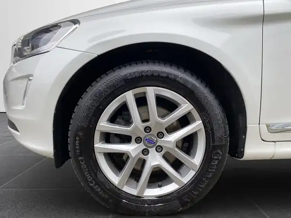 VOLVO XC60 (15/20)