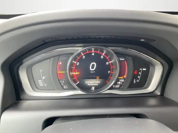 VOLVO XC60 (16/20)