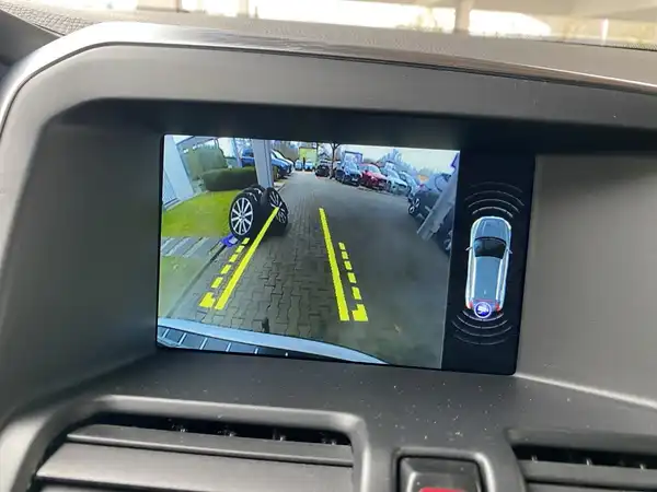 VOLVO XC60 (18/20)