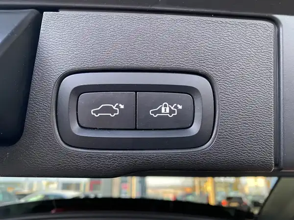 VOLVO XC60 (22/22)