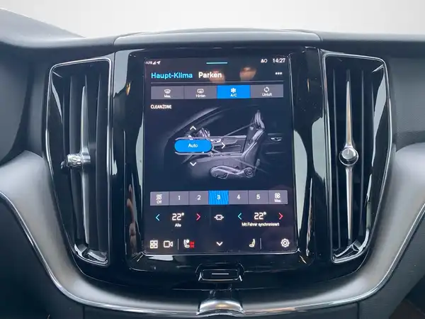 VOLVO XC60 (11/21)
