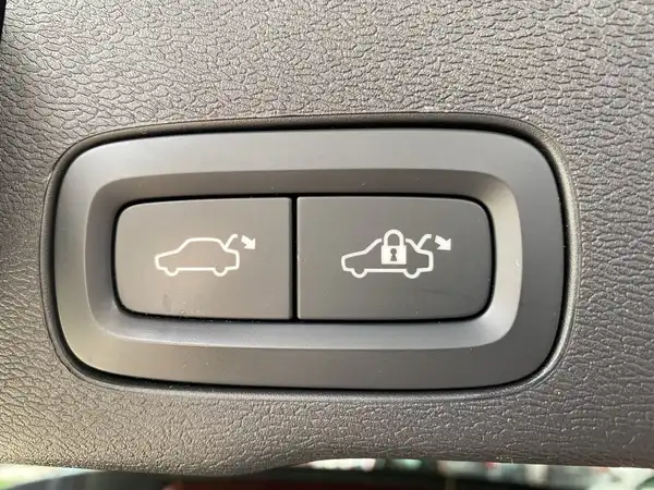 VOLVO XC60 (21/21)