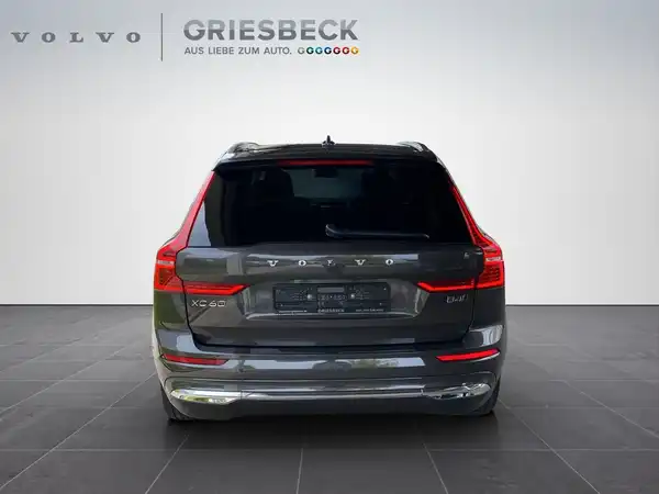 VOLVO XC60 (4/21)