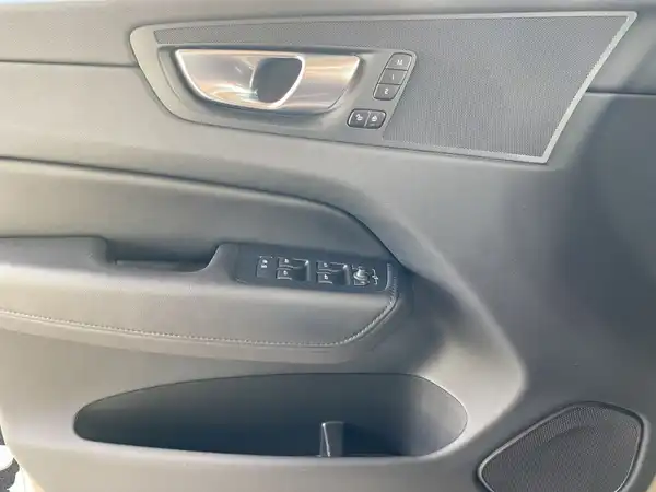 VOLVO XC60 (17/20)