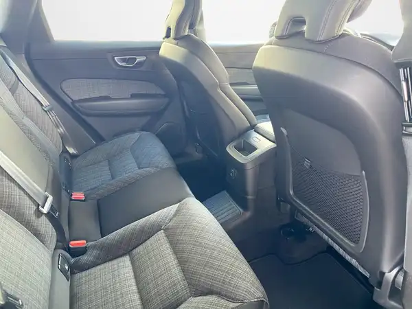 VOLVO XC60 (13/23)