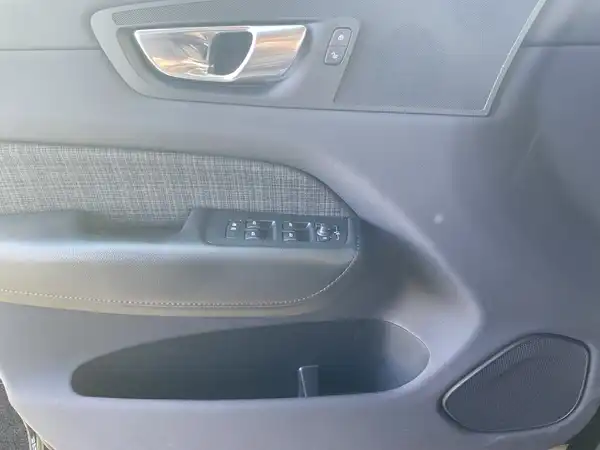 VOLVO XC60 (17/23)