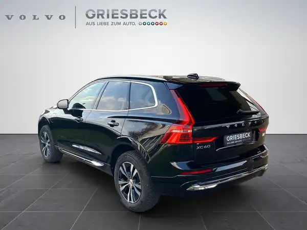 VOLVO XC60 (3/23)