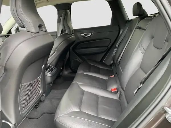 VOLVO XC60 (11/17)