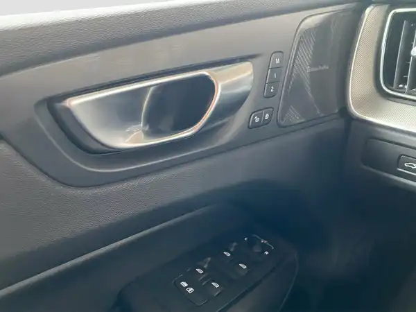 VOLVO XC60 (17/17)