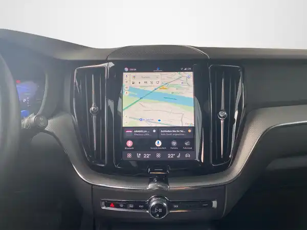 VOLVO XC60 (11/23)