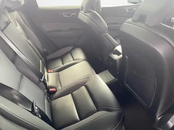 VOLVO XC60 (13/23)