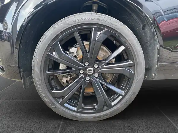 VOLVO XC60 (15/23)