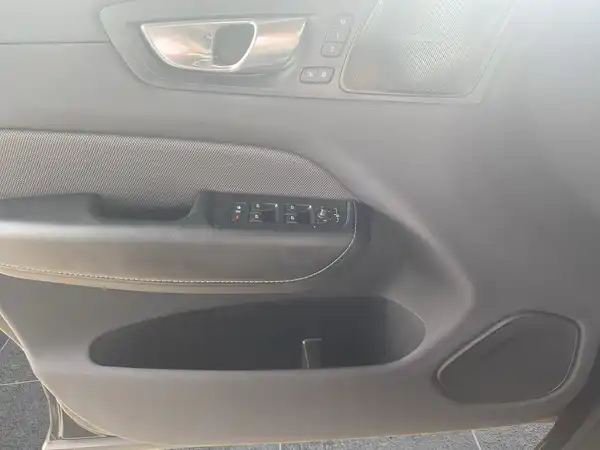 VOLVO XC60 (17/23)