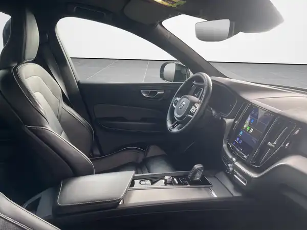 VOLVO XC60 (12/18)