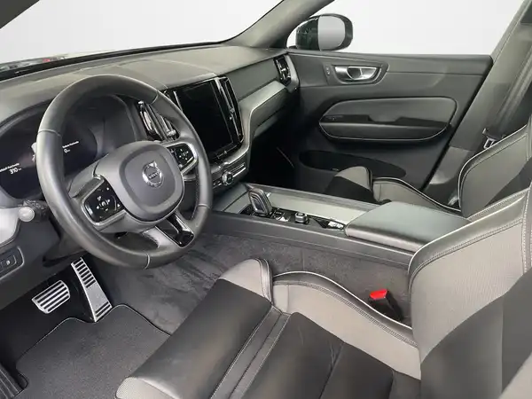 VOLVO XC60 (7/18)