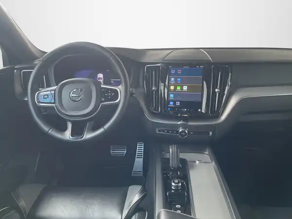 VOLVO XC60 (8/18)