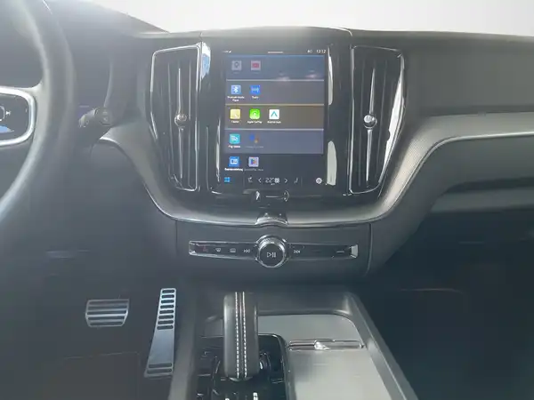 VOLVO XC60 (9/18)