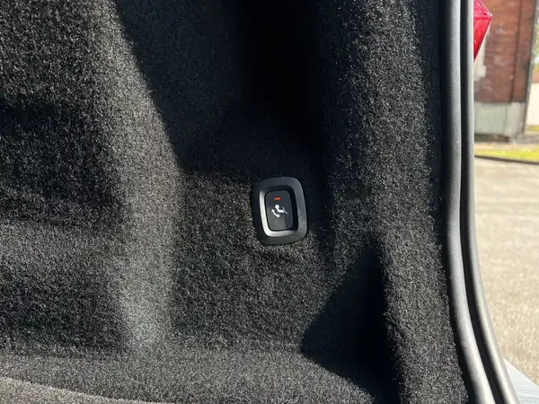 VOLVO XC60 (22/23)