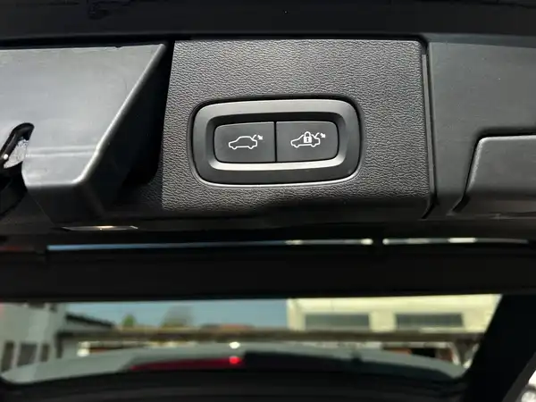 VOLVO XC60 (23/23)