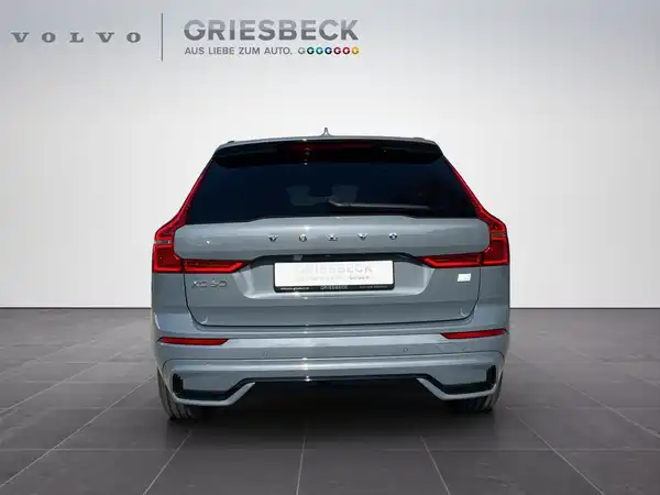 VOLVO XC60 (4/23)