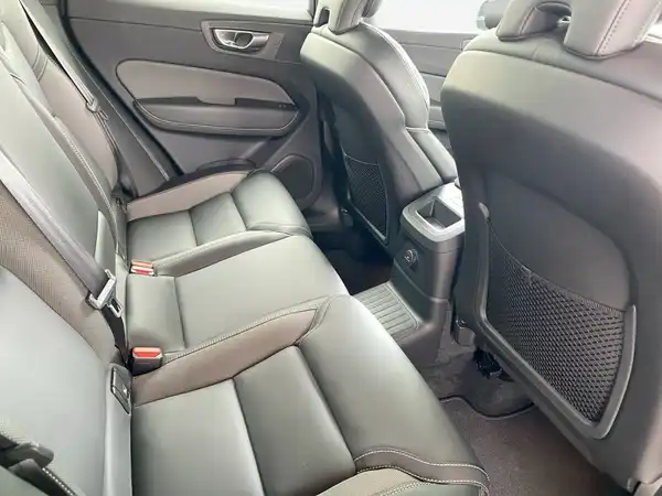 VOLVO XC60 (13/23)