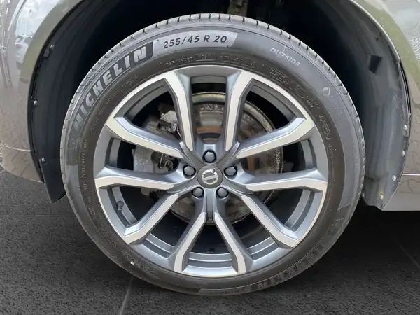 VOLVO XC60 (15/23)