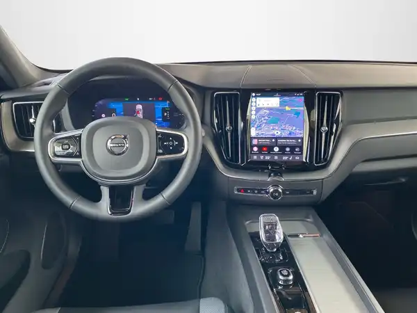 VOLVO XC60 (8/22)