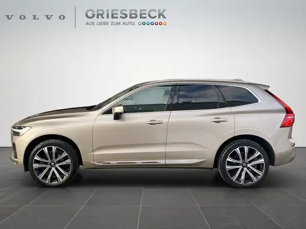 VOLVO XC60 (2/23)