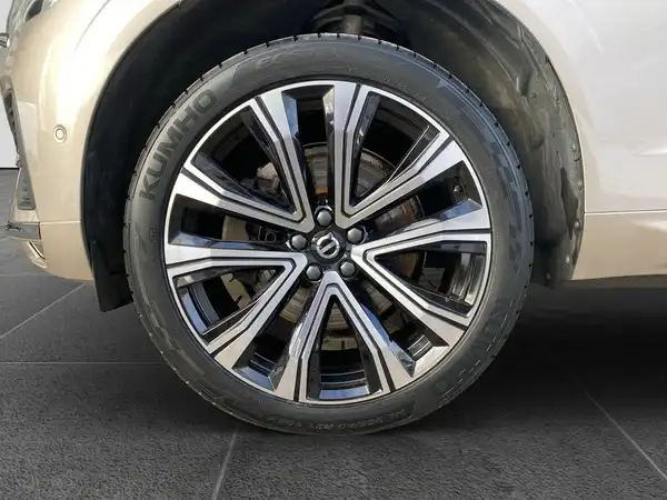VOLVO XC60 (15/23)