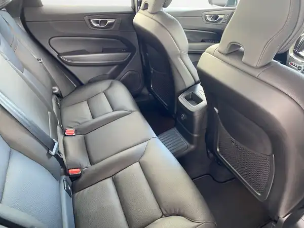 VOLVO XC60 (13/23)