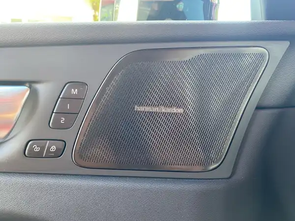 VOLVO XC60 (18/23)