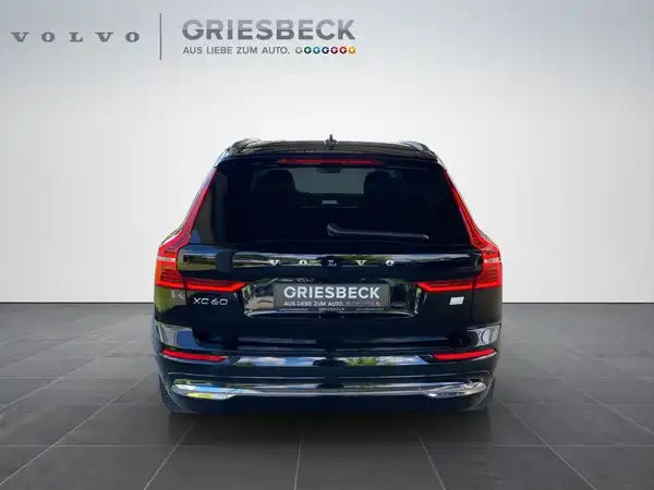 VOLVO XC60 (4/22)
