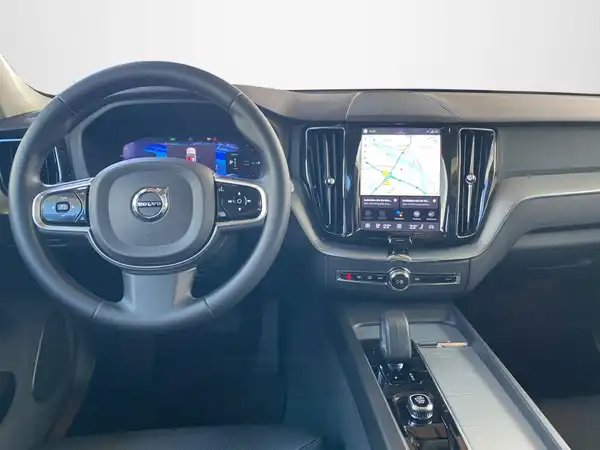 VOLVO XC60 (8/22)