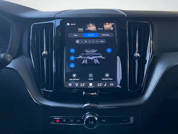 VOLVO XC60 (11/23)