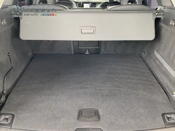 VOLVO XC60 (18/20)