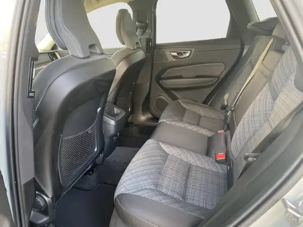 VOLVO XC60 (13/18)