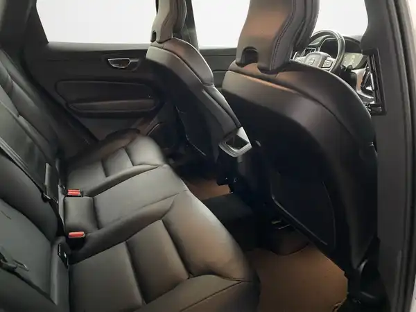 VOLVO XC60 (13/20)