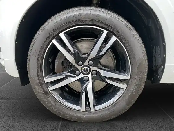 VOLVO XC60 (15/20)