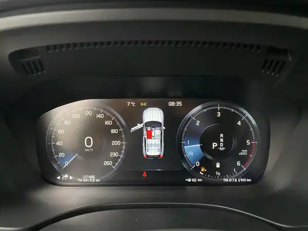 VOLVO XC60 (16/20)