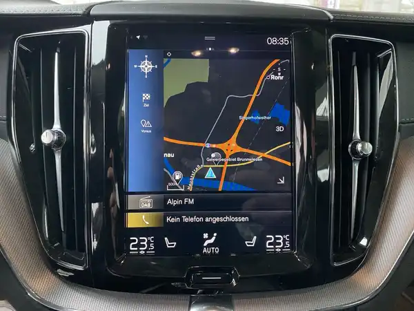 VOLVO XC60 (18/20)