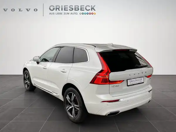 VOLVO XC60 (3/20)