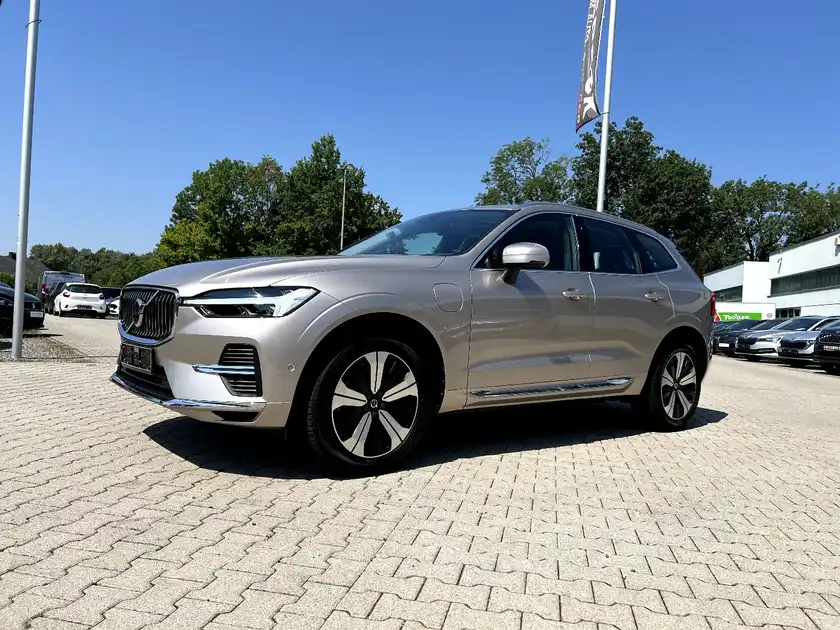 VOLVO XC60 (1/29)