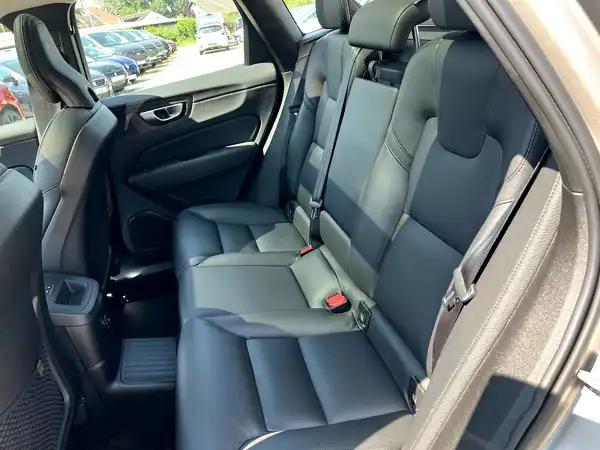 VOLVO XC60 (15/29)